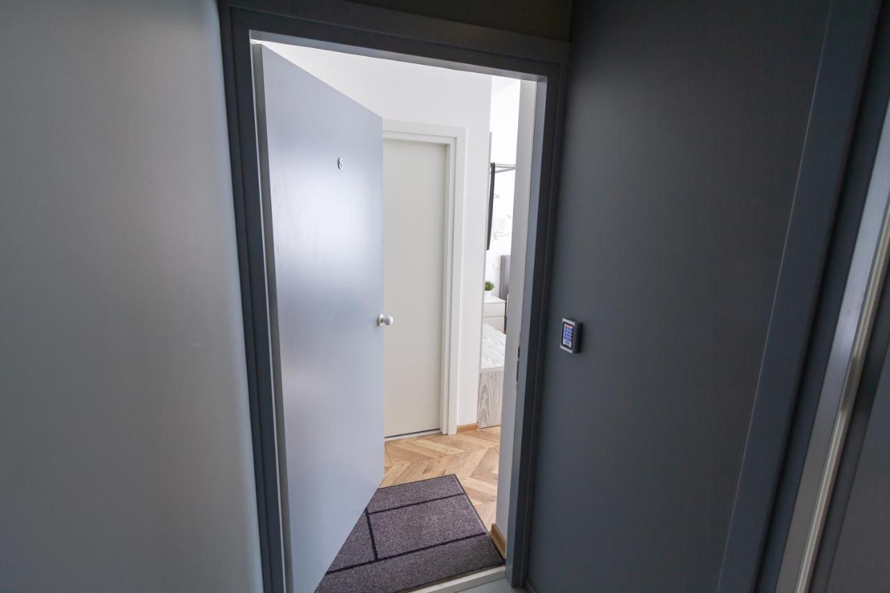 Hot Spot Vilnius Apartments Екстер'єр фото